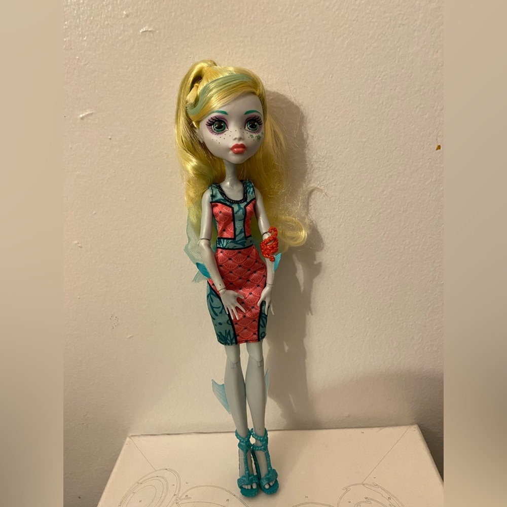 Monster High Doll Lagoona Blue Dance the Fright Away 2016